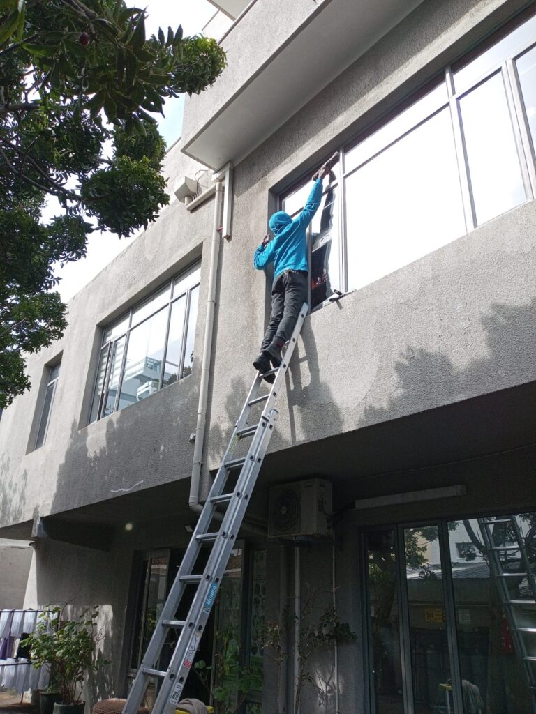 window cleaning tyger valley, cape town