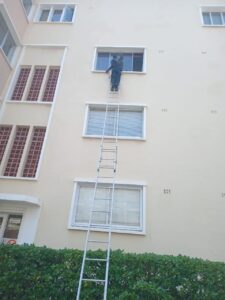 How Much Does It Cost to Clean Windows in South Africa? high rise and multi-storey window cleaning rondebosch