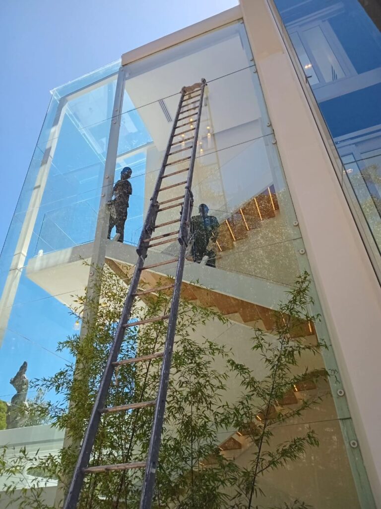 high-rise & multi-story window cleaning in green point cape town