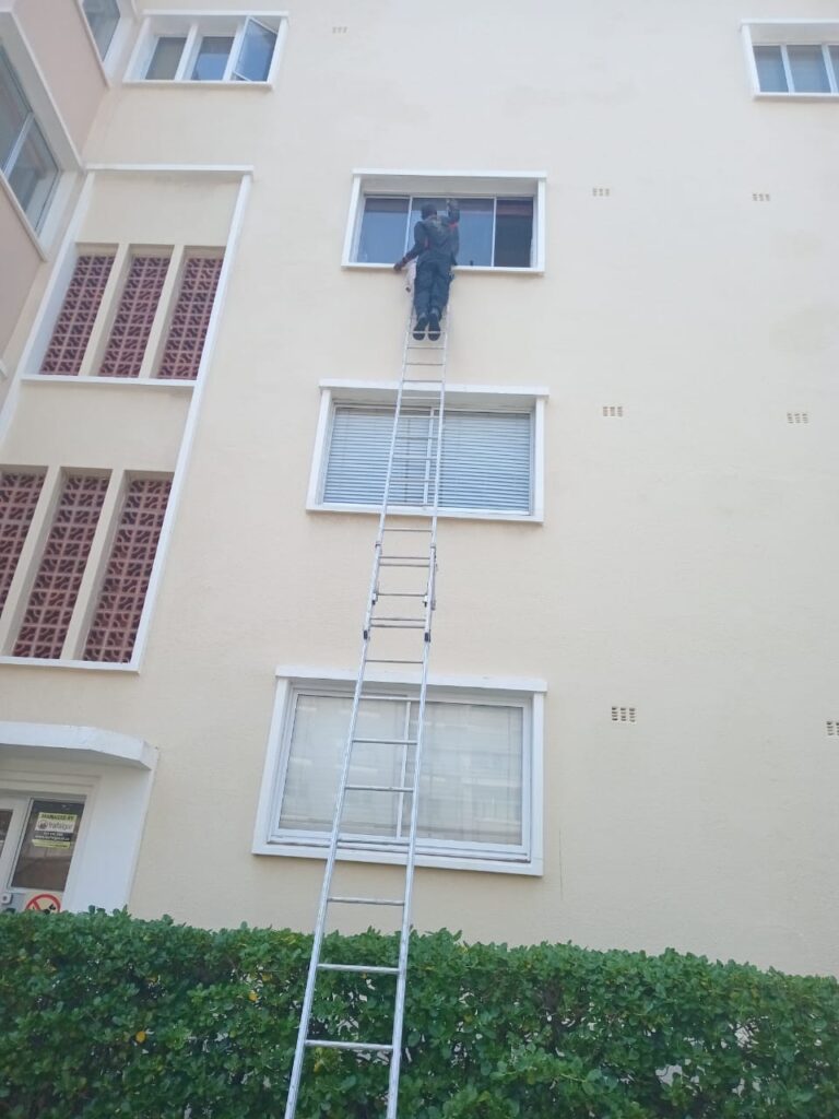 window cleaning in hout bay cape town